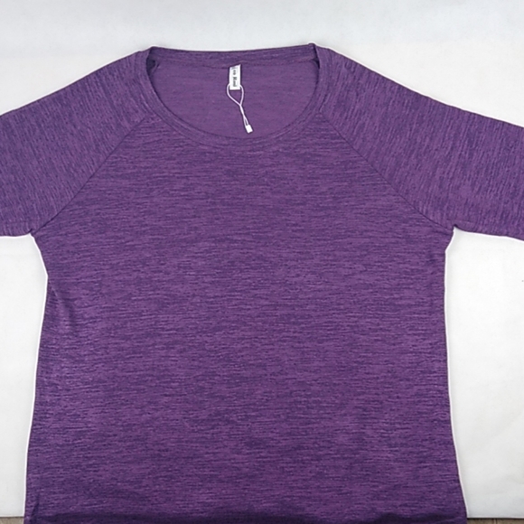 Lady's Top - Picture 1 of 6